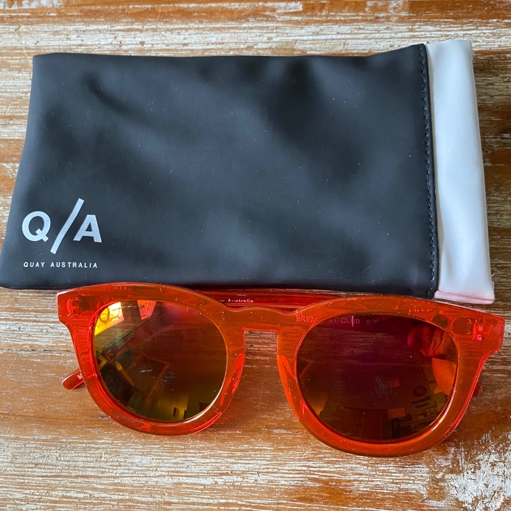QUAY hot pink mirror sunglasses